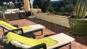 Spacious corner apartment totaly furnished with big terrace in Selwo, Estepona
