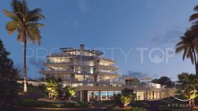 Impresionante apartamento en planta baja en construccíon sobre-plano situado en la primera línea de playa ubicado en Estepona
