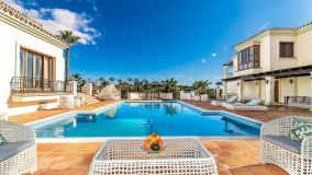 Palacio mediterráneo de lujo con 16 habitaciones en El Paraiso Alto, Benahavis, rodeado de los mejores campos de golf