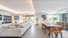 Magnífico y moderno apartamento en planta baja en Imara, Milla de Oro Marbella