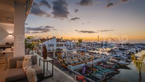FULLY RENOVATED FRONTLINE DUPLEX PENTHOUSE WITH PANORAMIC VIEWS OVER THE MARINA PUERTO BANUS