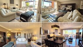 Apartment for sale in Alminar de Marbella with 3 bedrooms