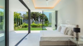 Villa en venta en La Carolina, Marbella Golden Mile