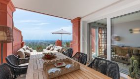 Duplex for sale in Monte Halcones, Benahavis
