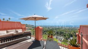 Tvåvåningslägenhet for sale in Monte Halcones, Benahavis