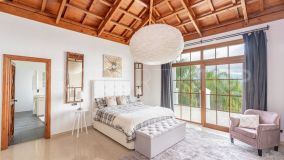 Buy Cala de Mijas villa with 7 bedrooms