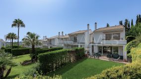 Adosado en venta en Paraiso Park, Benahavis