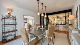 Villa for sale in El Paraiso, Estepona East