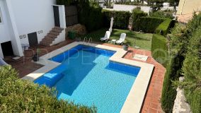 Villa for sale in Nueva Andalucia with 3 bedrooms