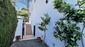 Villa for sale in Nueva Andalucia with 3 bedrooms