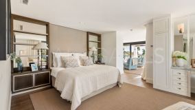 Villa for sale in Los Naranjos Golf, Nueva Andalucia