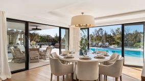 Villa for sale in Los Naranjos Golf, Nueva Andalucia