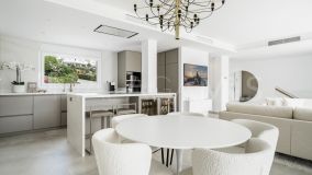 Town House for sale in Azahara II, Nueva Andalucia