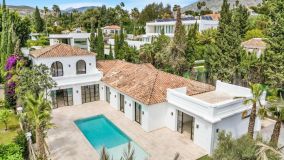 Completely Renovated: Mediterranean-Style Villa with Pool in the Heart of the Golf Valley in Nueva Andalucía