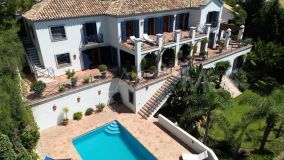 Villa for sale in El Madroñal, Benahavis