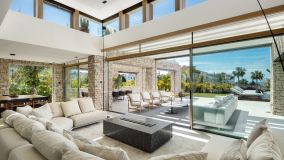 Villa en venta en Nueva Andalucia, Marbella