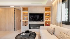 Apartamento en venta en Nueva Andalucia, Marbella
