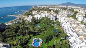 For sale 3 bedrooms apartment in Playas del Duque