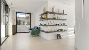 Villa for sale in La Alqueria, Benahavis