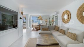 Apartment for sale in Alcazaba Beach