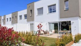 Town house for sale in Estepona Golf with 3 bedrooms