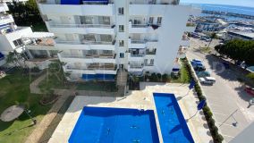 Se vende apartamento en Estepona Puerto con 2 dormitorios