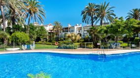 Frontline beach apartment for sale in Estepona - Fully renovated!