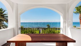 Apartamento reformado en primera linea de playa - ¡Preciosas vistas al mar!