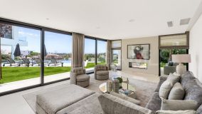 Villa for sale in Benahavis
