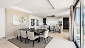 Villa for sale in Benahavis