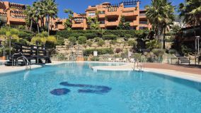 For sale apartment in Nueva Andalucia with 3 bedrooms