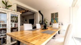 Villa for sale in Bahia Dorada, Estepona West