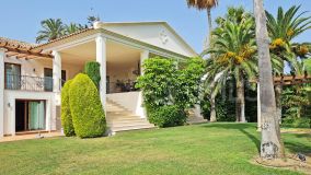 Villa for sale in Nueva Andalucia, Marbella