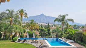 Villa for sale in Nueva Andalucia, Marbella