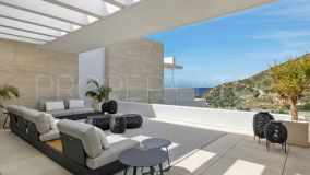 Ático a 10 minutos de Marbella con vistas panorámicas al mar en venta