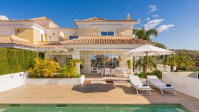 For sale villa in Marbella Golf with 5 bedrooms
