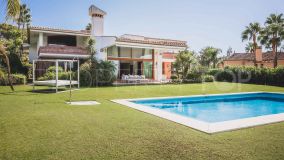 Buy villa with 7 bedrooms in Hacienda las Chapas