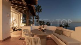 For sale 2 bedrooms penthouse in Alcazaba Beach