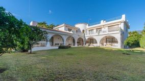 Villa for sale in Huerta Belón, Marbella City