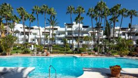 Apartamento en venta en Puente Romano, Marbella Golden Mile