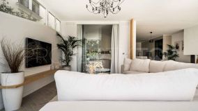 Comprar apartamento planta baja de 3 dormitorios en Nueva Andalucia
