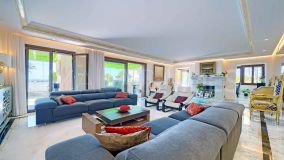 Penthouse for sale in Monte Paraiso Country Club, Marbella Golden Mile