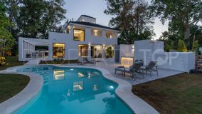 Villa in Nueva Andalucia with mountain views for sale