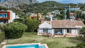 Villa for sale in Cascada de Camojan with 4 bedrooms