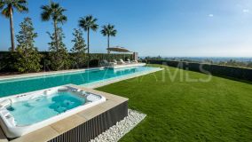 Villa for sale in La Quinta, Benahavis