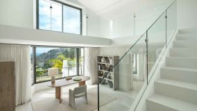Villa for sale in El Madroñal, Benahavis