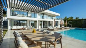 Villa for sale in Nueva Andalucia, Marbella