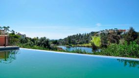 Villa for sale in La Alqueria, Benahavis