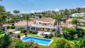 Villa zu verkaufen in La Cerquilla, Nueva Andalucia