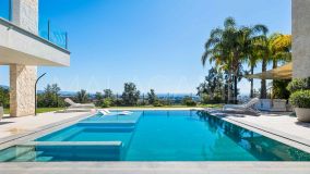 Villa for sale in La Alqueria, Benahavis